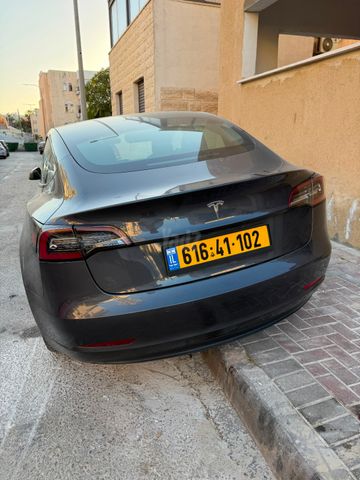 טסלה מודל 3