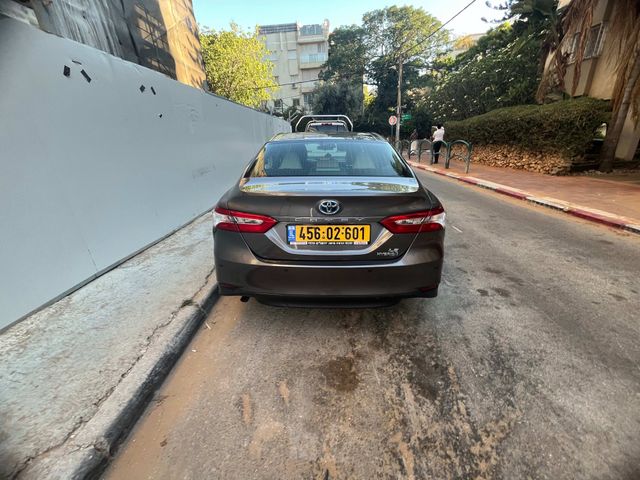 טויוטה קאמרי