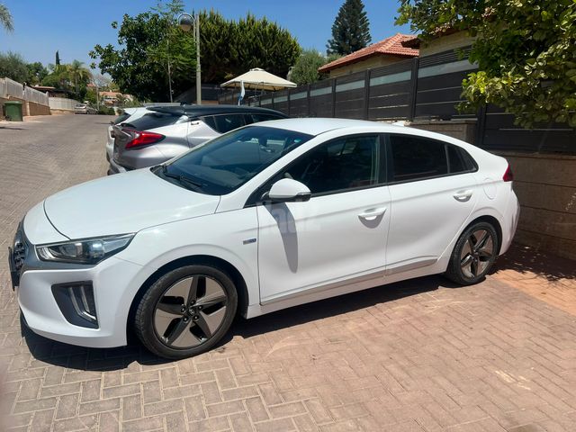 יונדאי איוניק