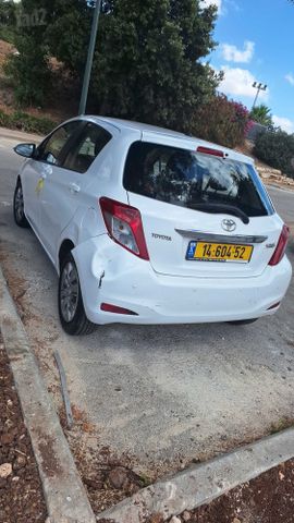 טויוטה יאריס