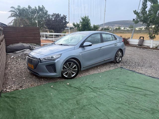 יונדאי איוניק