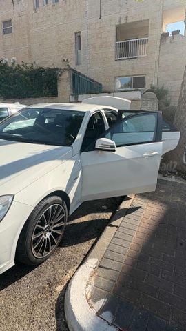 מודעת רכב מרצדס-בנץ E-class