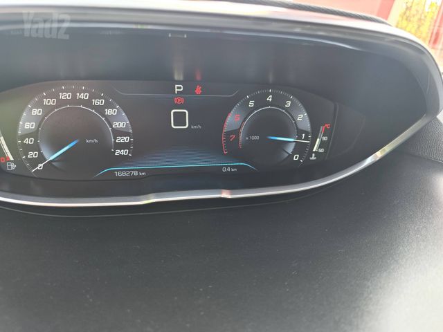 פיג'ו 3008