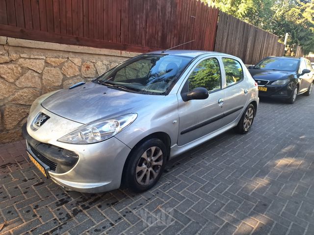 206 Urban ידני 1.4 (73 כ״ס)