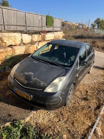 טויוטה פריוס