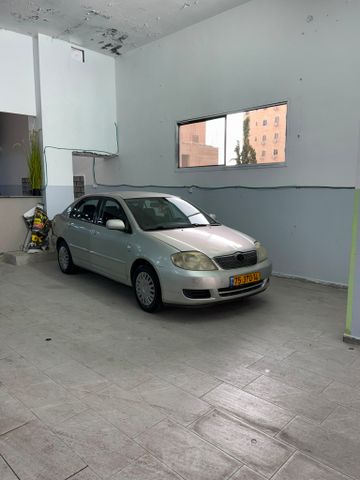טויוטה קורולה