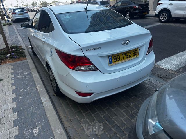 יונדאי אקסנט i25