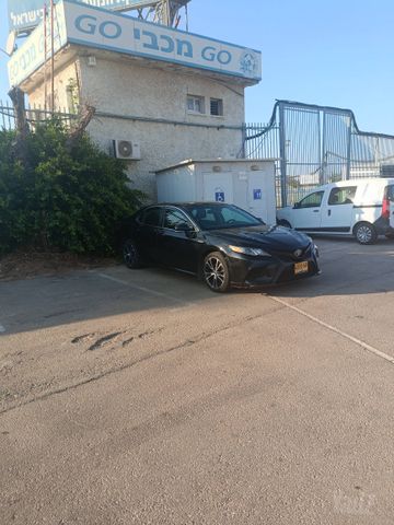 טויוטה קאמרי
