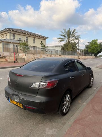מודעת רכב מאזדה 3