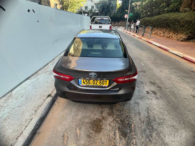טויוטה קאמרי