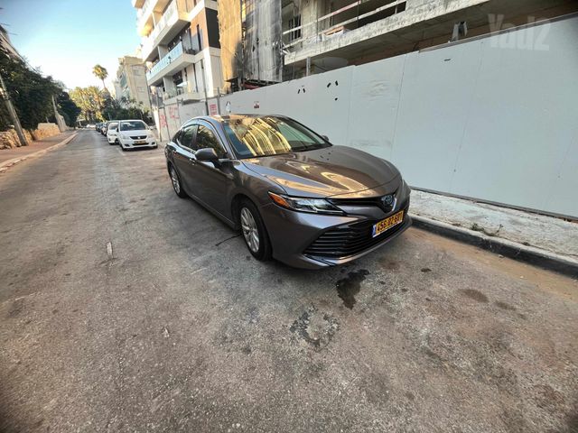 טויוטה קאמרי