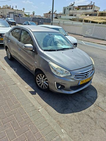 מיצובישי אטראז'