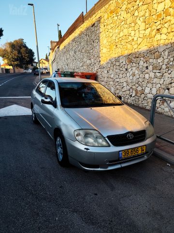 טויוטה קורולה