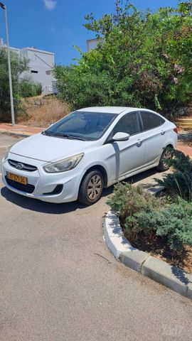 יונדאי אקסנט i25