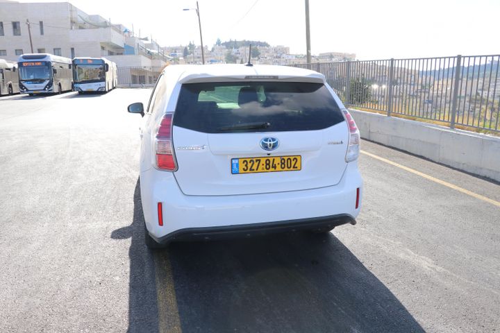 מודעת רכב טויוטה פריוס פלוס