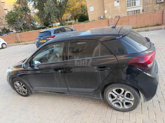 יונדאי i20