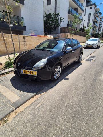אלפא רומיאו ג'ולייטה