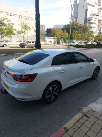 רנו מגאן