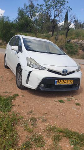 טויוטה פריוס פלוס
