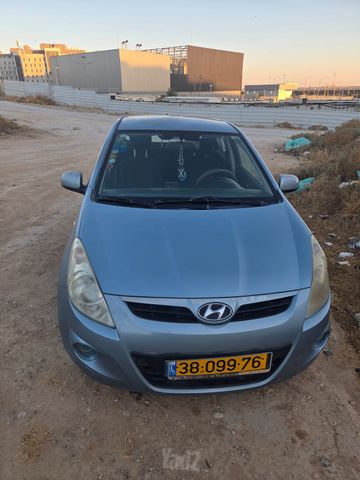 יונדאי i20