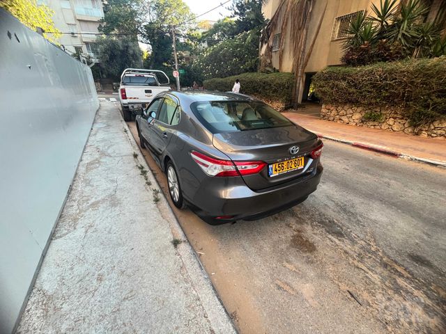 טויוטה קאמרי