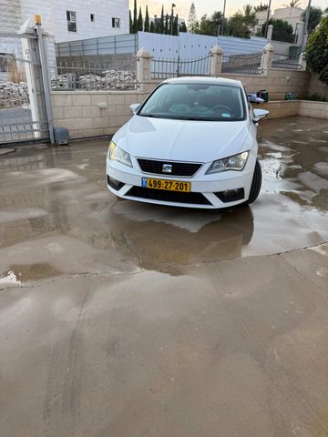מודעת רכב סיאט לאון