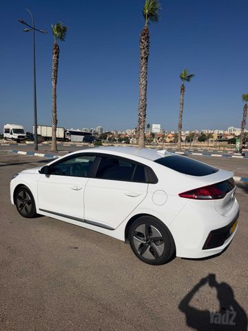 יונדאי איוניק