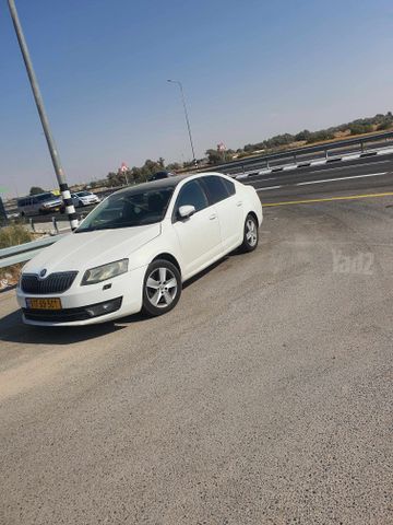 סקודה אוקטביה
