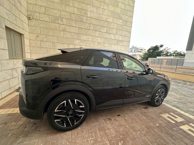 פיג'ו 3008