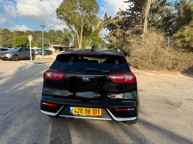קיה נירו