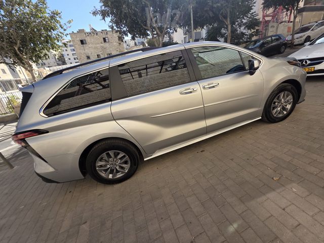 טויוטה סיינה