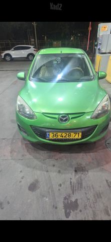 מודעת רכב מאזדה 2