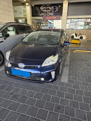 מודעת רכב טויוטה פריוס