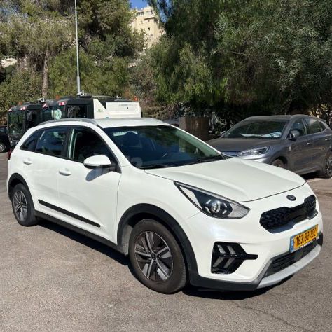 קיה נירו