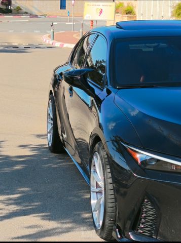 IS F-Sport Plus 300 אוט׳ 2.0 (245 כ״ס)
