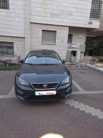 סיאט לאון