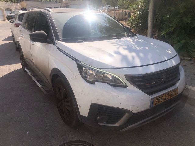 פיג'ו 5008