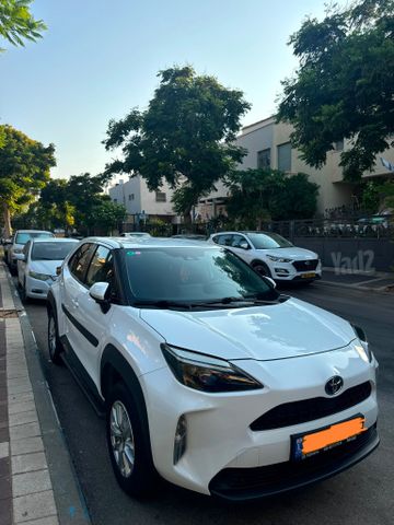 מודעת רכב טויוטה יאריס קרוס