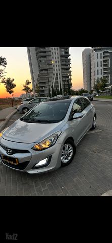 יונדאי i30