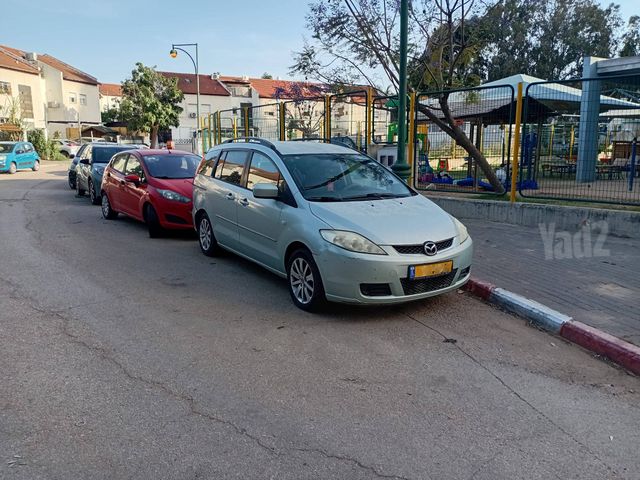 מודעת רכב מאזדה 5