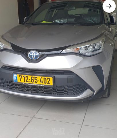 מודעת רכב טויוטה C-HR