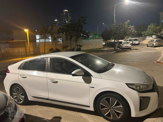 יונדאי איוניק