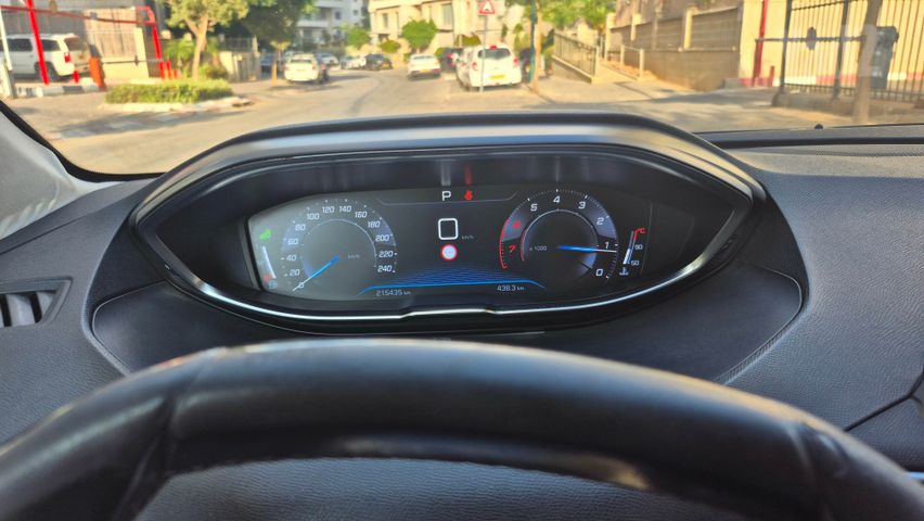 מודעת רכב פיג'ו 5008