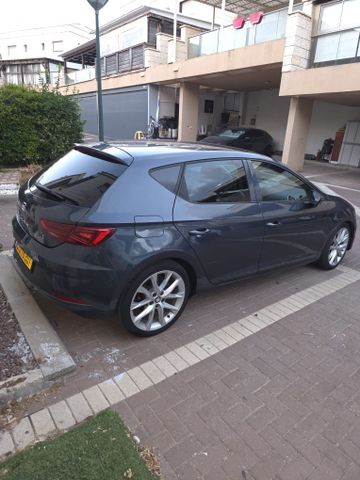 מודעת רכב סיאט לאון