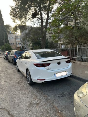 מאזדה 3