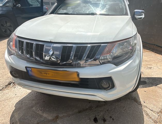 מודעת רכב מיצובישי טרייטון / L200
