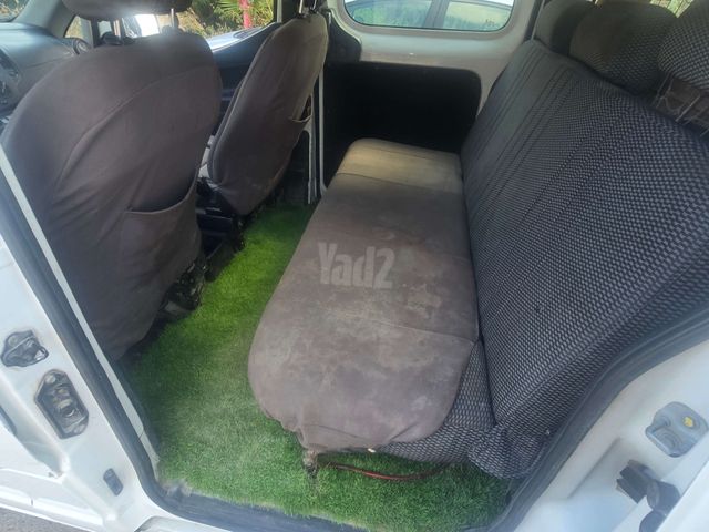 ניסאן NV200