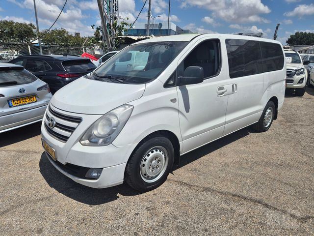 יונדאי H-1 / i800