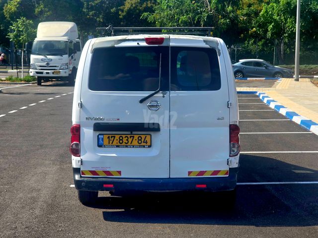 ניסאן NV200