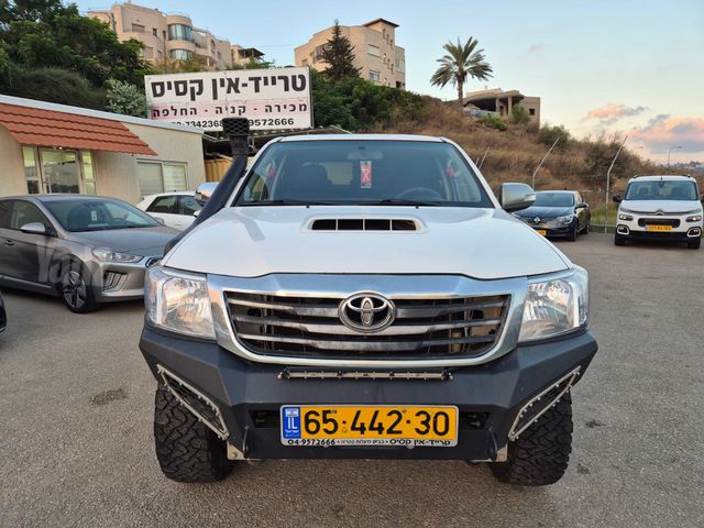 מודעת רכב טויוטה היילקס